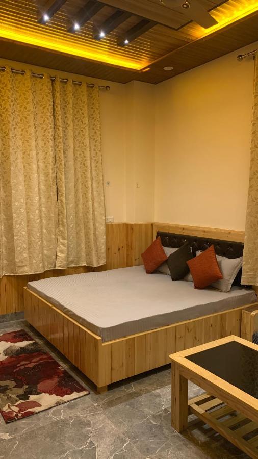 Shamshi Tulip Flowing River View Hotel. מראה חיצוני תמונה