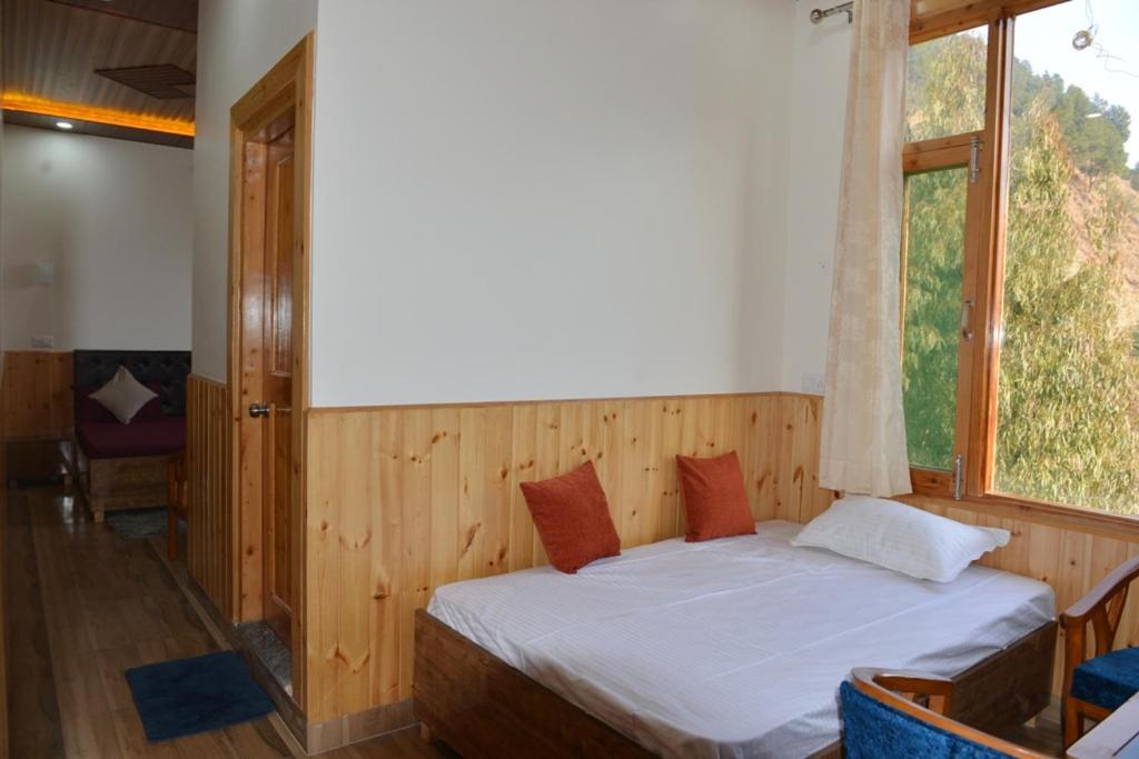 Shamshi Tulip Flowing River View Hotel. מראה חיצוני תמונה