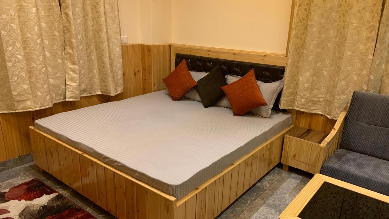 Shamshi Tulip Flowing River View Hotel. מראה חיצוני תמונה