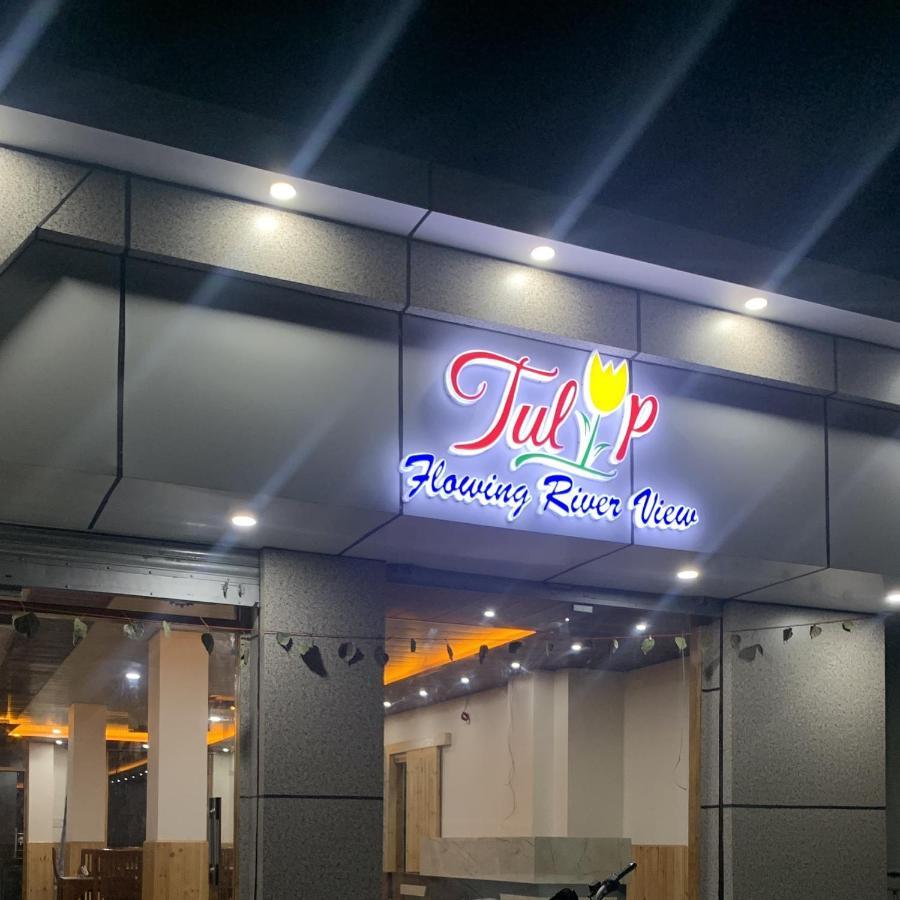 Shamshi Tulip Flowing River View Hotel. מראה חיצוני תמונה