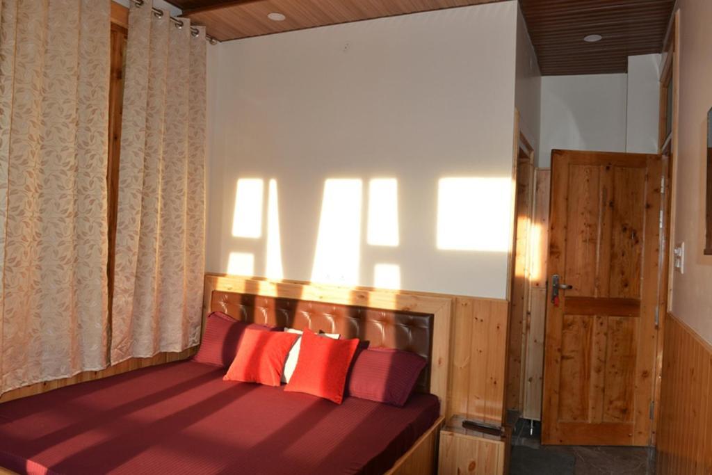Shamshi Tulip Flowing River View Hotel. מראה חיצוני תמונה