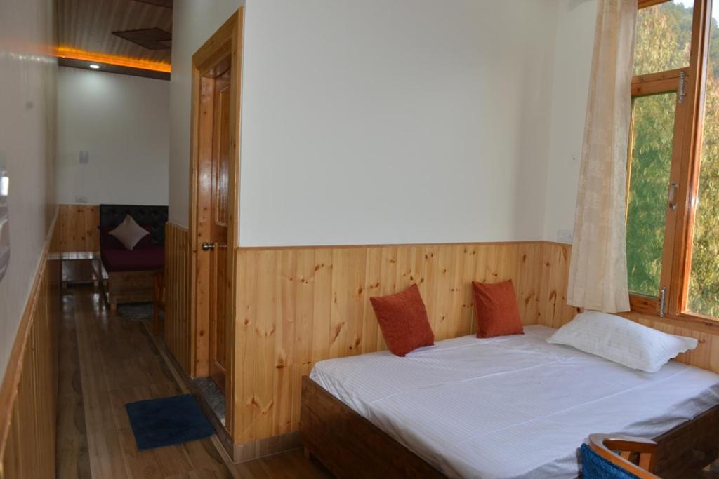 Shamshi Tulip Flowing River View Hotel. מראה חיצוני תמונה